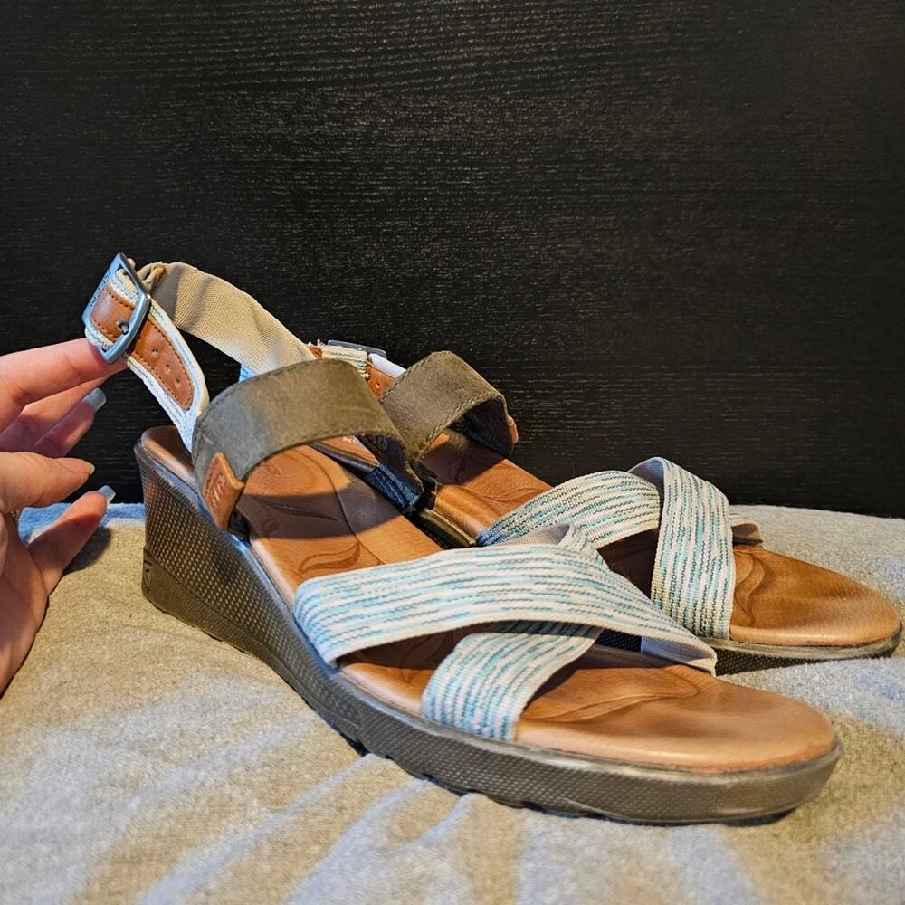 Keen womans Vapor skyline comfort wedge sandals size 10